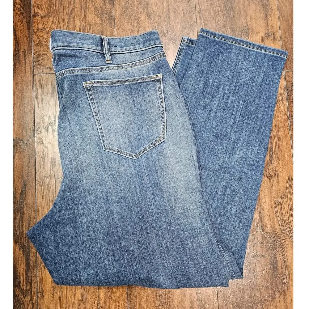 NEW  BANANA REPUBLIC TRAVELER JEANS SIZE 42X32 Tapered Fit  Men's